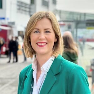 Emmyly Bönfors (C)